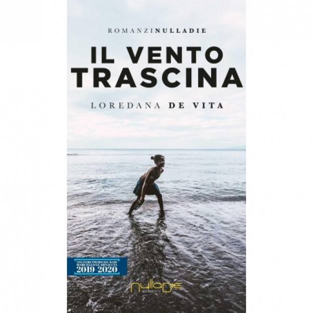 Loredana De Vita ha pubblicato  il romanzo che narra della tratta delle immigrate come schiave del sesso.