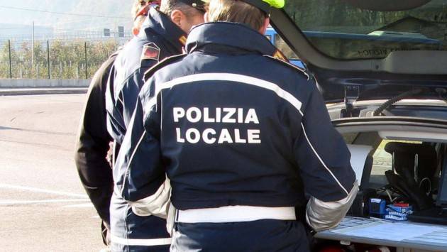 LNews-Focus. LOMBARDIA, LA REGIONE STANZIA 800.000 EURO PER TUTELARE GLI AGENTI DELLA POLIZIA LOCALE FERITI IN SERVIZIO