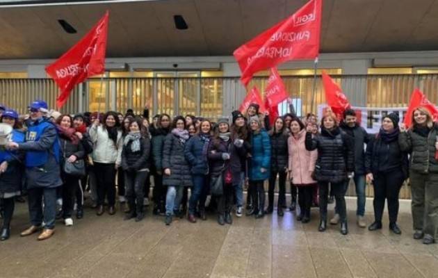 Cgil Lombardia In mille sotto il Pirellone: 'No alla delibera sui nidi'