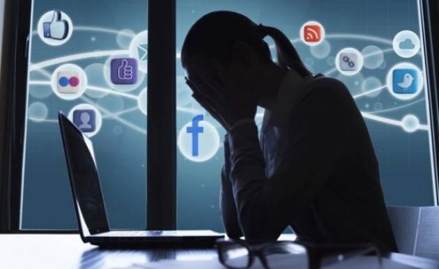 CYBERBULLISMO: OGGI A MILANO INCONTRO CON GLI ESPERTI DI 4 PAESI UE