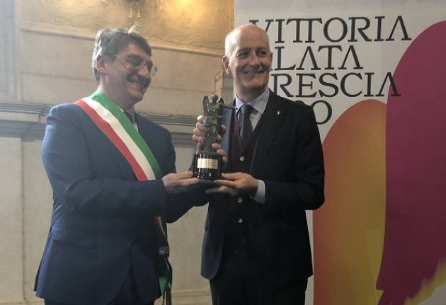 Brescia Il Capo della Polizia Franco Gabrielli ritira la Vittoria Alata | Adriana Zuccarini