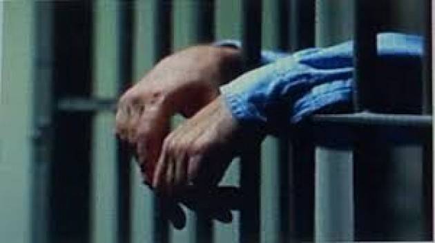 CARCERE ANALFABETA