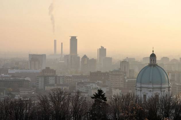 Smog, Cattaneo:da giovedì 6 febbraio revocate misure di 1°livello a Brescia