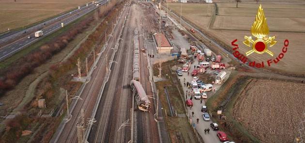 Frecciarossa, indagati i 5 operai di Rfi. Bologna era “cieca”, non poteva vedere elettronicamente la posizione dello scambio