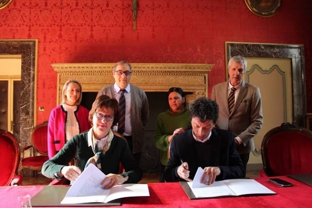 Sensibilizzare al dono del sangue: siglato l'accordo tra Comune e AVIS Cremona