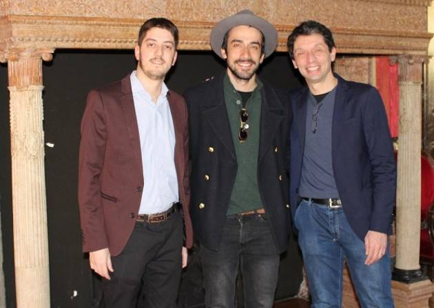 Cremona Accolto in Comune Edwyn Roberts, uno degli artefici del brano vincitore del Festival di Sanremo