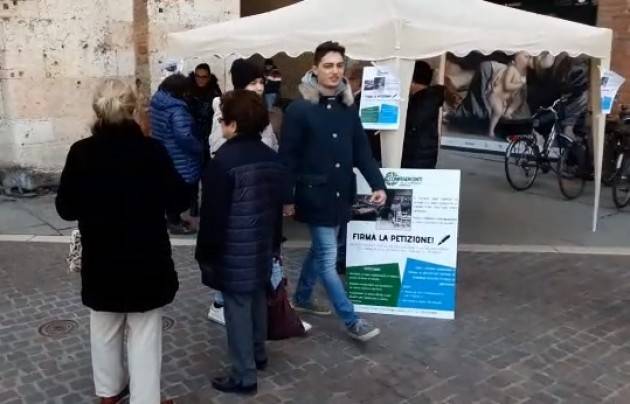 Agostino Boschiroli (Confesercenti ) Stiamo raccogliendo firme per salvaguardare  il commercio di vicinato a Cremona (Video G.Carlo Storti)