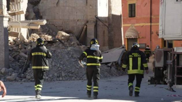    # A Perugia prende il via la mostra fotografica ''Zona Rossa. Viaggio nei luoghi del terremoto 2016''