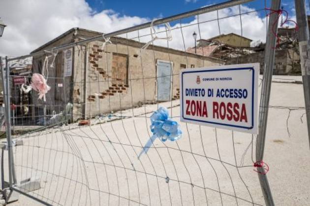    # A Perugia prende il via la mostra fotografica ''Zona Rossa. Viaggio nei luoghi del terremoto 2016''