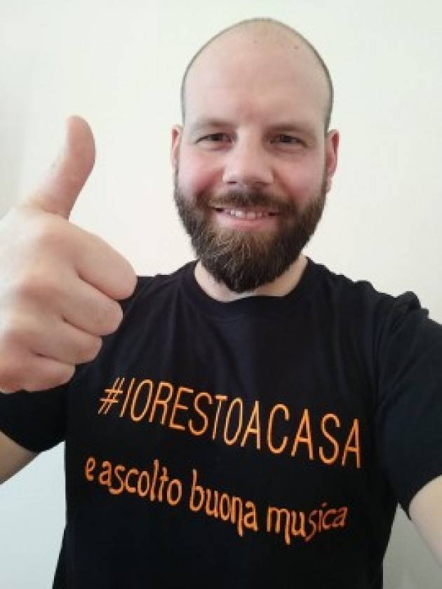 IORESTOACASA e ascolto buona musica