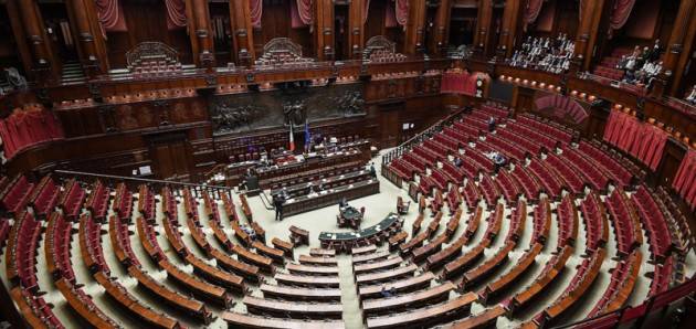 L’Italia ha bisogno che il Parlamento resti aperto