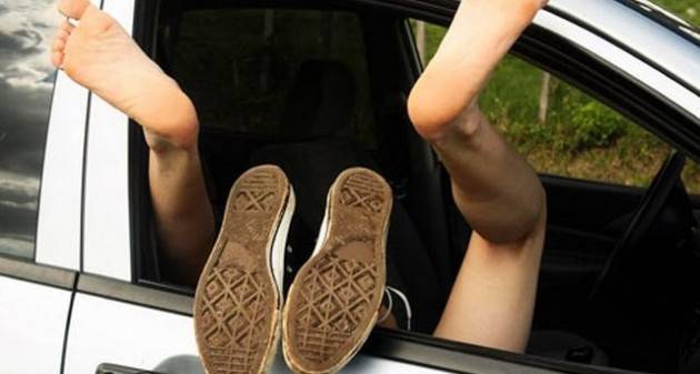 Sesso in auto e Fuochi d'artificio, come se il mondo dovesse finire domani