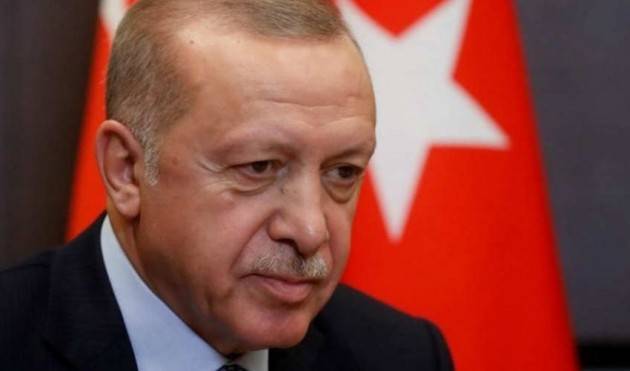 Erdogan invita alla quarantena volontaria contro il virus