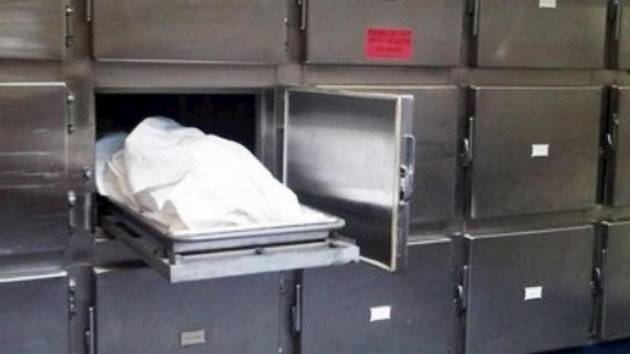 Stop ad autopsie a Milano, troppi rischi