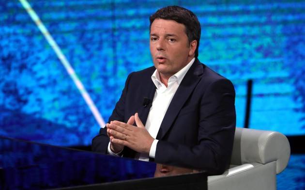 Renzi: uscire gradualmente da casa per età