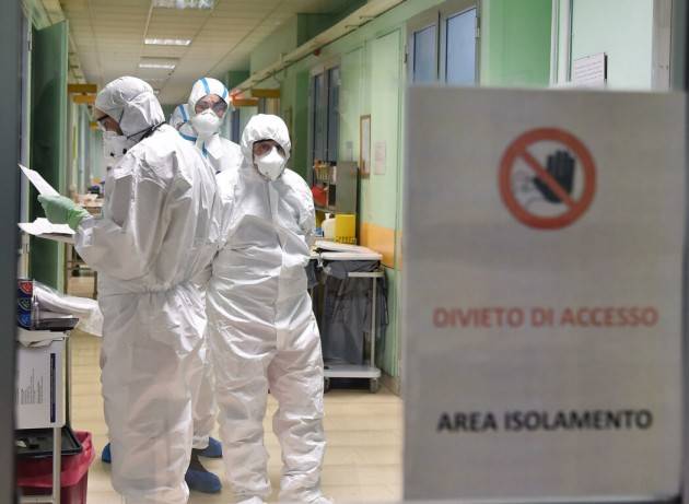 Coronavirus La denuncia dei Medici lombardi: almeno sette errori nella gestione dell'emergenza da parte della Regione