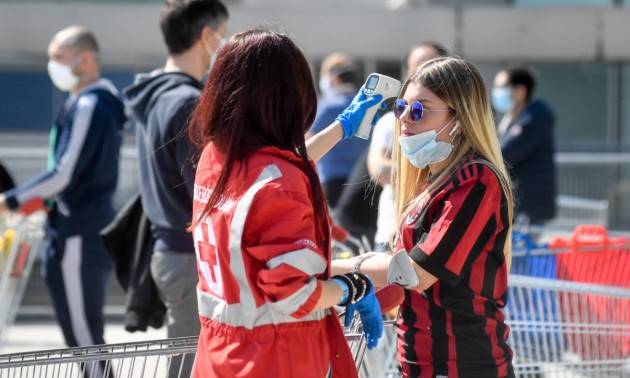 A Milano raddoppia il numero dei nuovi contagi, rispetto a ieri