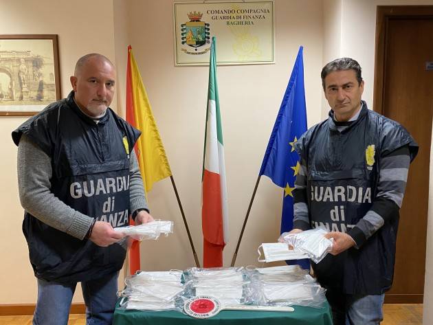 La Finanza sequestra mascherine illegali