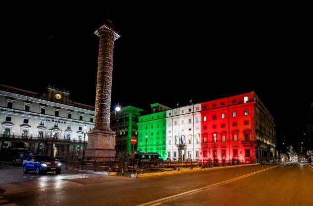 Palazzo Chigi: ''Prive di fondamento notizie su allentamento delle misure restrittive. Lockdown fino al 3 maggio''