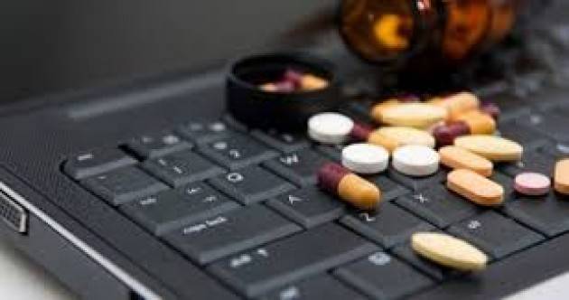 Pericoloso traffico online di farmaci