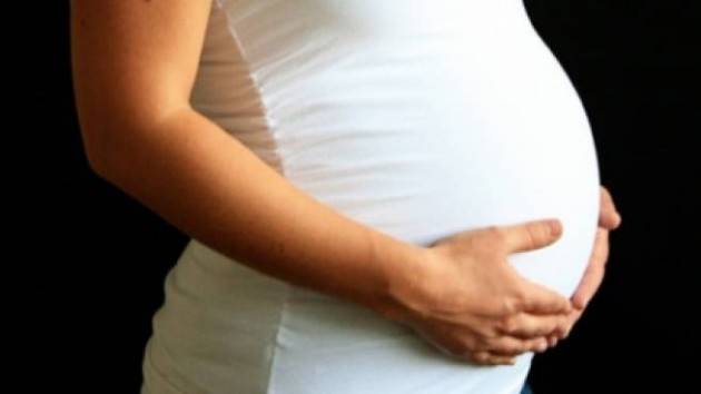 Donna incinta guarita con cura plasma