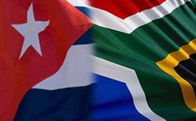 Cuba invia 216 operatori sanitari in Sudafrica