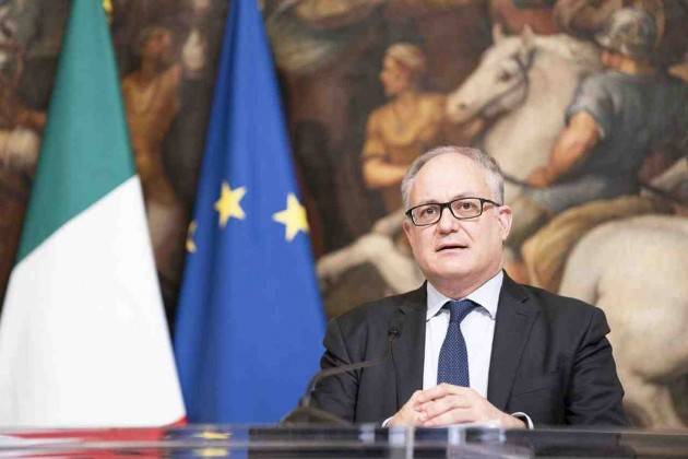 Gualtieri: ''Indennità per gli autonomi rinnovate e incrementate. Indennizzo per colf e badanti''