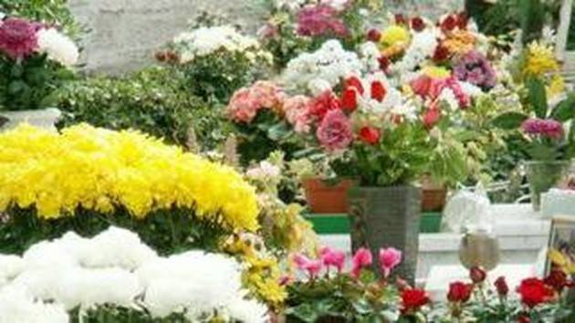 Cremona Fiori al Civico Cimitero: li potranno consegnare gli esercenti su richiesta dei parenti