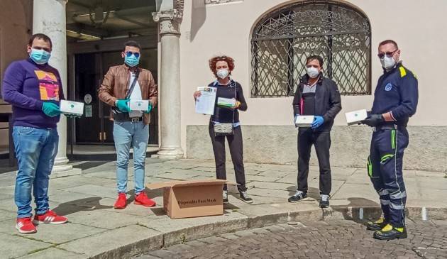 La Comunità Indiana dona  1000 mascherine a Crema ed a altri comuni