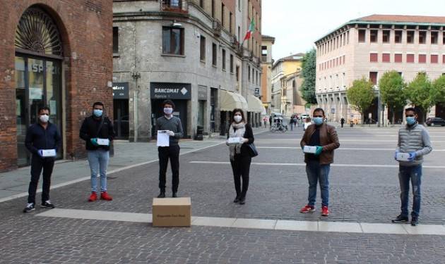 Donate mille mascherine al Comune di Cremona dalla comunità indiana