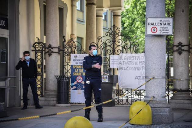 Inchiesta Rsa, decine di parenti chiedono di essere sentiti da pm