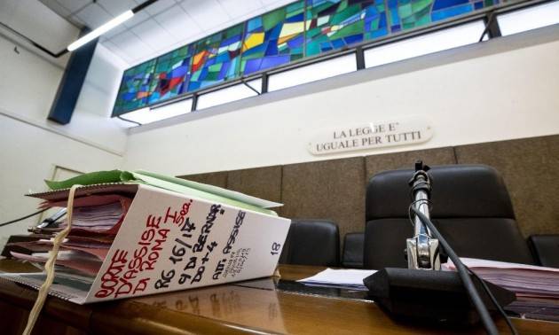 In Tribunale udienze dibattimentali a porte chiuse dal 12 maggio