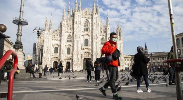 Calano ricoveri e decessi in Lombardia