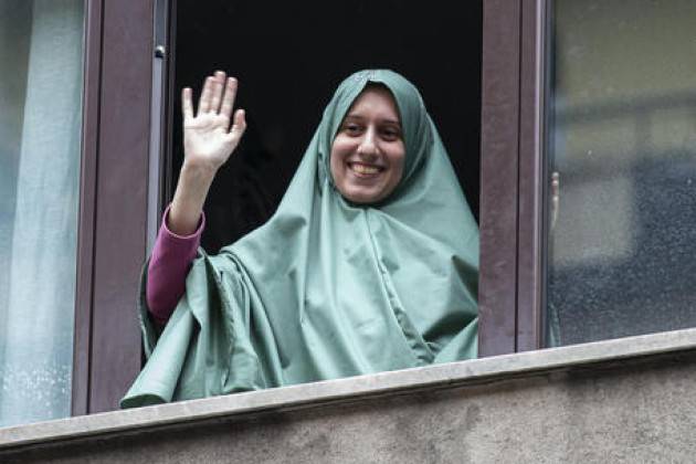 Silvia Romano su Facebook: ''Vi chiedo di non arrabbiarvi per difendermi, il peggio è passato''