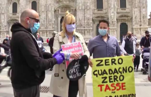  Ristoratori e tassisti protestano a Milano