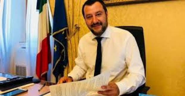 Caos Procure, attacchi a Salvini