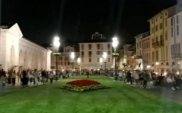 Brescia, i gestori del locali propongono lo stop al take away delle bevande