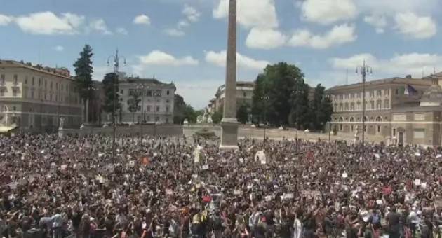Roma: Black lives matter- Le vite nere contano. 8min e 46 sec in ginocchio per George Floyd