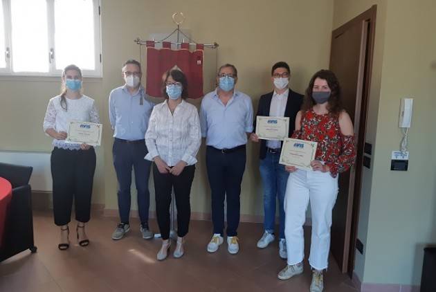 Avis Cremona Domenica 14 giugno Giornata mondiale donatore di sangue con  consegna di tre borse di studio.