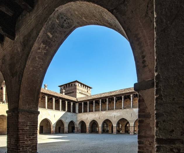 A partire da sabato 4 luglio 2020, il castello visconteo di Pandino accoglierà di nuovo i visitatori al proprio interno.