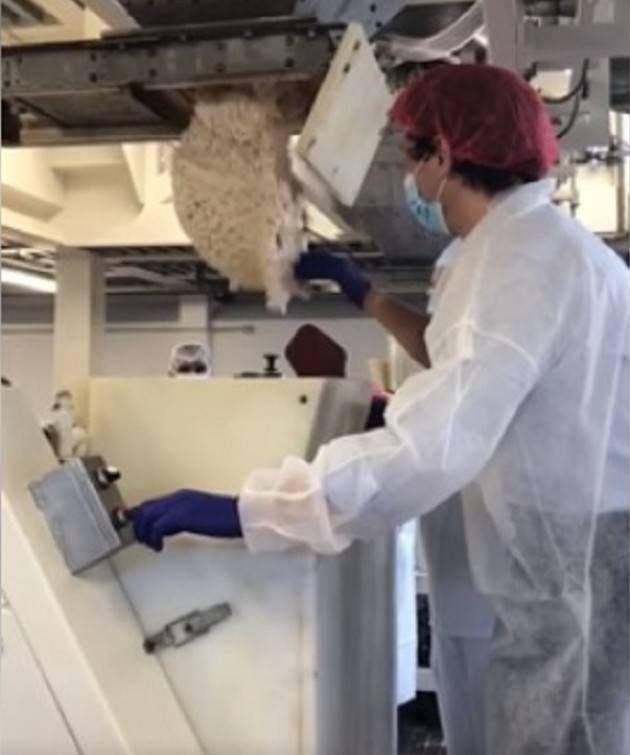 Cremona Gianluca Galimberti : ho dato il via alla produzione  del torrone  stagione 2020/21 della Sperlari