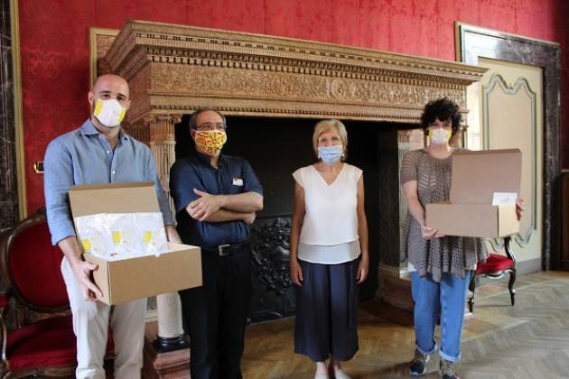 Cremona Donata una fornitura di mascherine riutilizzabili alla FOC