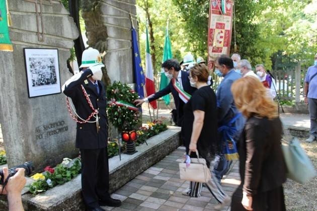 Cremona, commemorate questa mattina le vittime del bombardamento del 1944