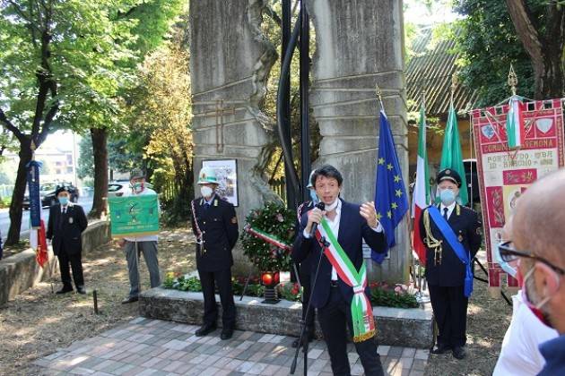 Cremona, commemorate questa mattina le vittime del bombardamento del 1944