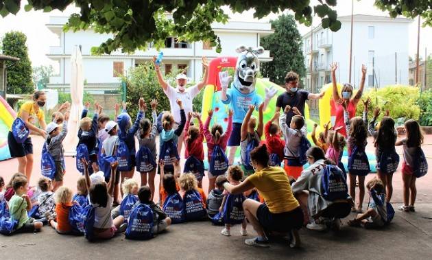 Padania Acque Estate 20.20 continua con la consegna degli Acqua kit ai centri estivi di Crema e Pianengo