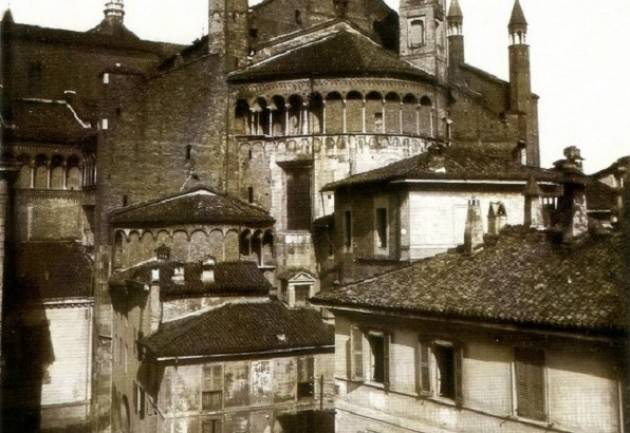 Silvano Rossi Cremona: il Duomo prima della sua ‘ liberazione ‘