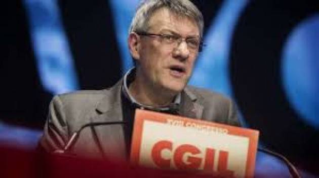 Lavoro: Landini (Cgil)  ‘Il mercato ha fallito. Servono più Stato e zero precarietà’