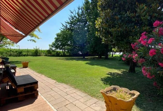 Vacanze, agriturismi sempre più smart: il 40% delle prenotazioni viaggia online