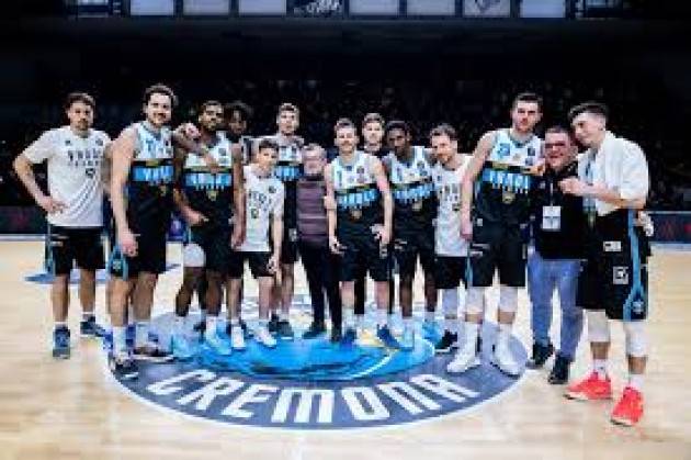 VANOLI BASKET CREMONA - APPELLO DEI TIFOSI NO. Non vogliamo e non possiamo pensare che sia finita.