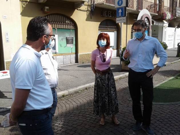 Crema Stamane banchetto informativo PD sul tema della sanità lombarda.